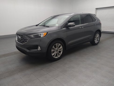Used 2024 Ford Edge Titanium image 2