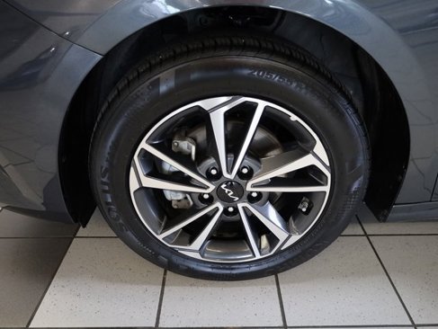Used 2024 Kia Forte LXS image 16
