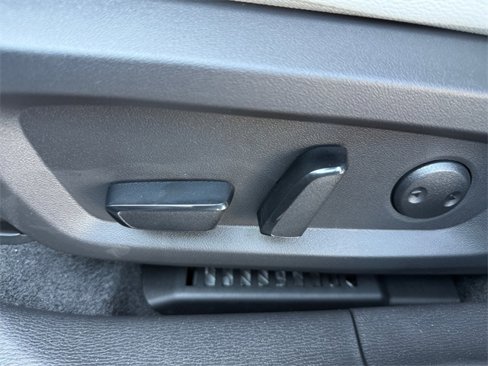 New 2025 Mitsubishi Outlander SEL image 12