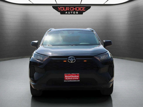 Used 2021 Toyota RAV4 LE image 8