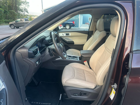 Used 2020 Ford Explorer Platinum w/ Premium Technology Package image 11