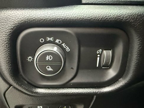 Used 2020 RAM 1500 Big Horn image 12