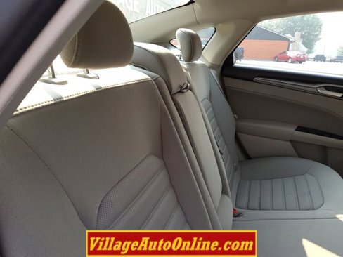 Used 2019 Ford Fusion SE image 39