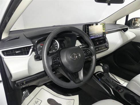 Used 2022 Toyota Corolla LE image 22