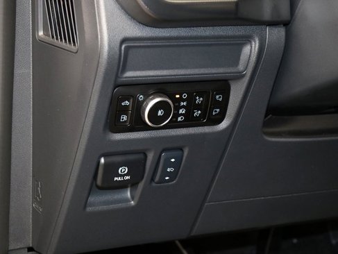New 2025 Ford F150 Platinum w/ Equipment Group 702A High image 32