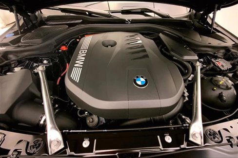 Used 2026 BMW 550e xDrive image 8