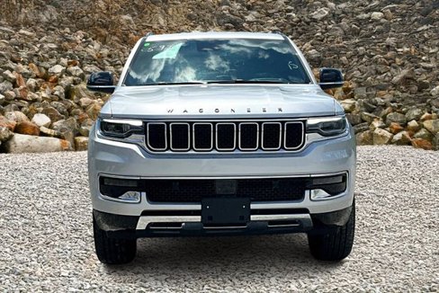 Used 2024 Jeep Wagoneer Series III image 3