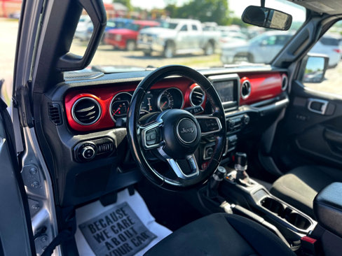 Used 2020 Jeep Gladiator Rubicon image 9