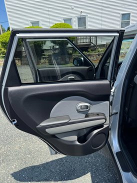 Used 2015 Kia Soul image 30