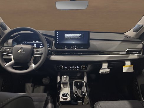 New 2025 Mitsubishi Outlander SE image 11