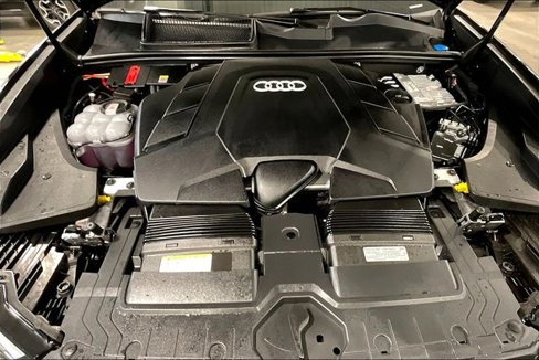 Certified 2025 Audi Q8 Premium image 10