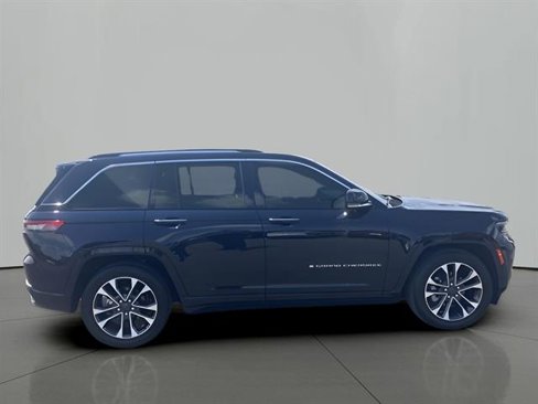 Used 2023 Jeep Grand Cherokee Overland w/ Luxury Tech Group IV image 6