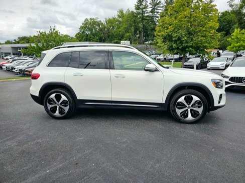 New 2026 Mercedes-Benz GLB 250 4MATIC image 7
