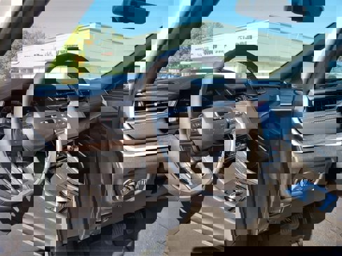 New 2025 Jeep Grand Cherokee Limited w/ Black Appearance Package image 20