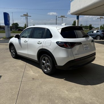 New 2026 Honda HR-V LX image 5