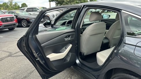 Certified 2023 Honda Accord EX image 28