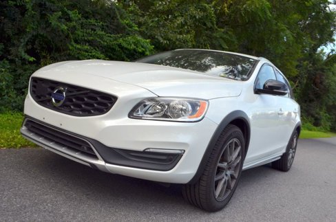 Used 2018 Volvo V60 T5 Cross Country w/ Convenience Package image 36