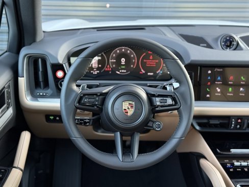 New 2025 Porsche Cayenne E-Hybrid image 17
