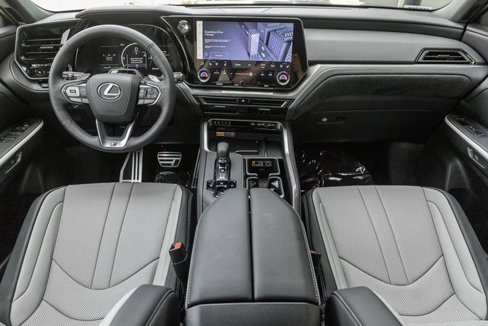New 2025 Lexus TX 500h AWD image 5
