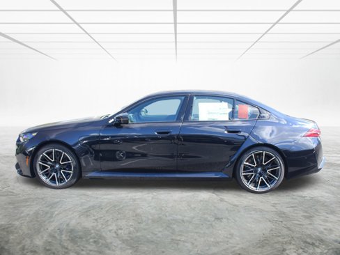 New 2026 BMW M5 w/ Executive Package image 5
