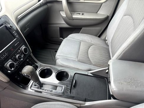 Used 2015 Chevrolet Traverse LT image 13