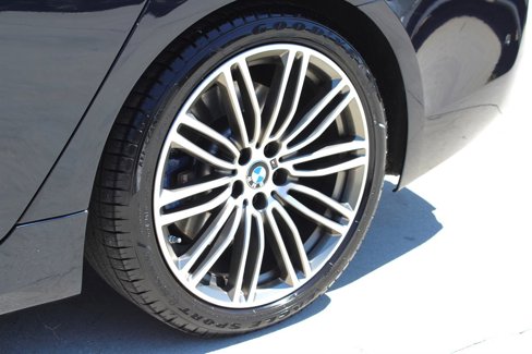 Used 2018 BMW M550i xDrive image 14
