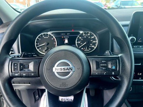 Used 2021 Nissan Rogue SV image 18