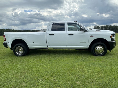 Used 2022 RAM 3500 Tradesman w/ Max Tow Package image 4