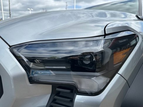 Certified 2024 Toyota Tacoma Trailhunter image 9