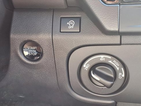 New 2026 Nissan Frontier PRO-4X w/ Pro-4x Convenience Package image 8