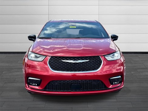 New 2026 Chrysler Pacifica Select image 9