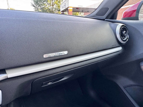 Used 2017 Audi A3 e-tron Premium image 39