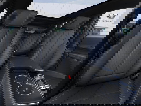 New 2026 Cadillac Lyriq V image 31