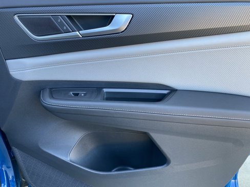 New 2026 Volkswagen Atlas Cross Sport SEL R-Line image 27