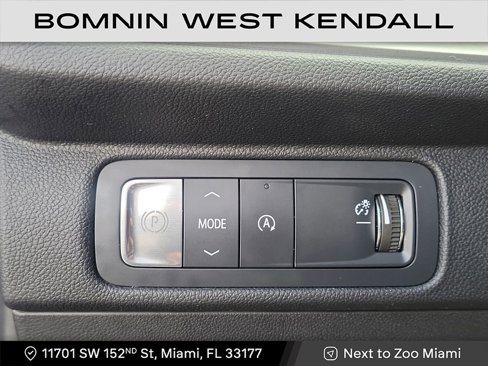 Used 2024 Chevrolet Traverse LT w/ Midnight/Sport Edition image 25