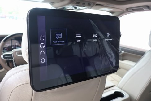 New 2026 GMC Yukon XL Denali w/ Denali Reserve Package image 15