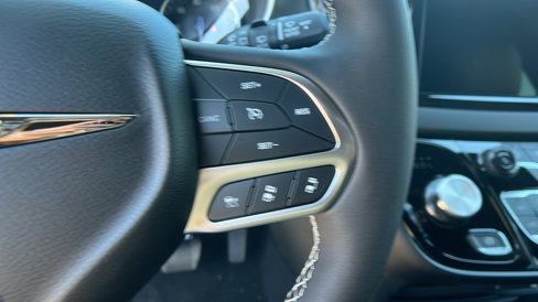 New 2026 Chrysler Voyager LX image 25