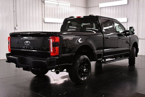 Used 2024 Ford F250 XLT w/ XLT Premium Package image 7