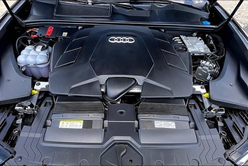 Certified 2025 Audi Q8 Premium Plus image 10