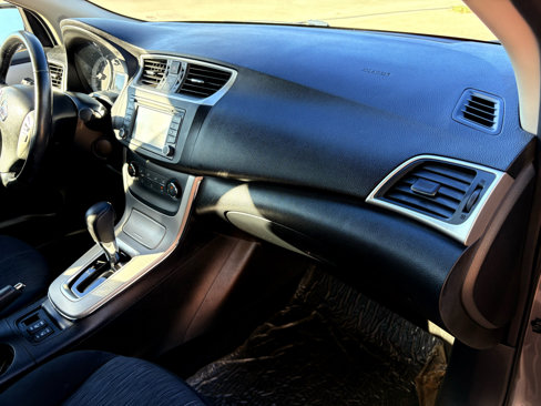 Used 2015 Nissan Sentra SV w/ Navigation Package image 15