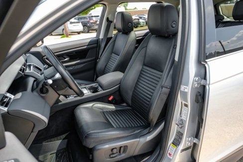 Used 2020 Land Rover Discovery Sport SE image 4