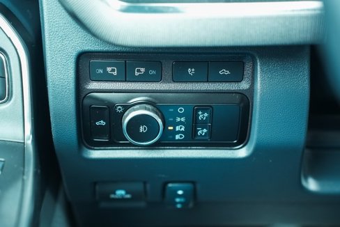 Used 2024 Ford F450 Platinum image 34