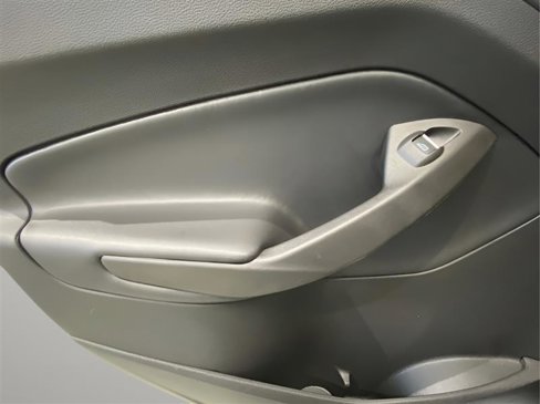 Used 2019 Ford Escape SE image 13