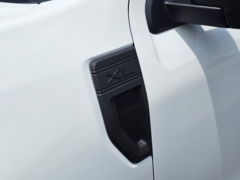 New 2025 Ford Maverick XL image 13