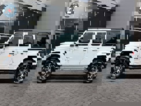 Used 2024 Jeep Wrangler Sport S image 2