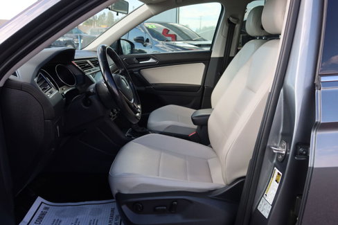 Used 2018 Volkswagen Tiguan SE image 11