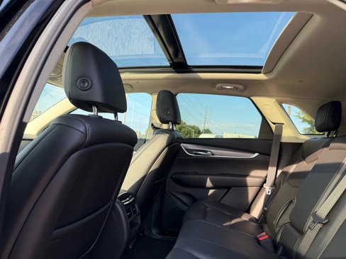 Used 2019 Cadillac XT5 Premium Luxury w/ Driver Assist Package image 11