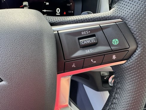 New 2025 Mitsubishi Outlander SE image 20