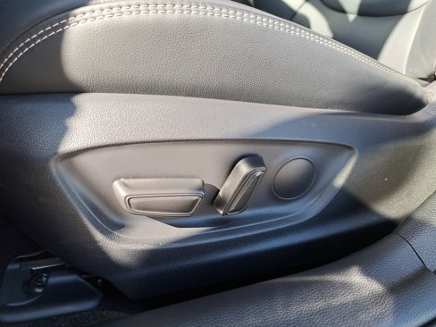 Certified 2025 Toyota Corolla XLE image 15