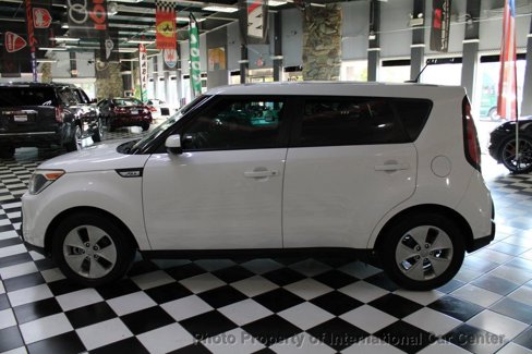 Used 2015 Kia Soul + image 9